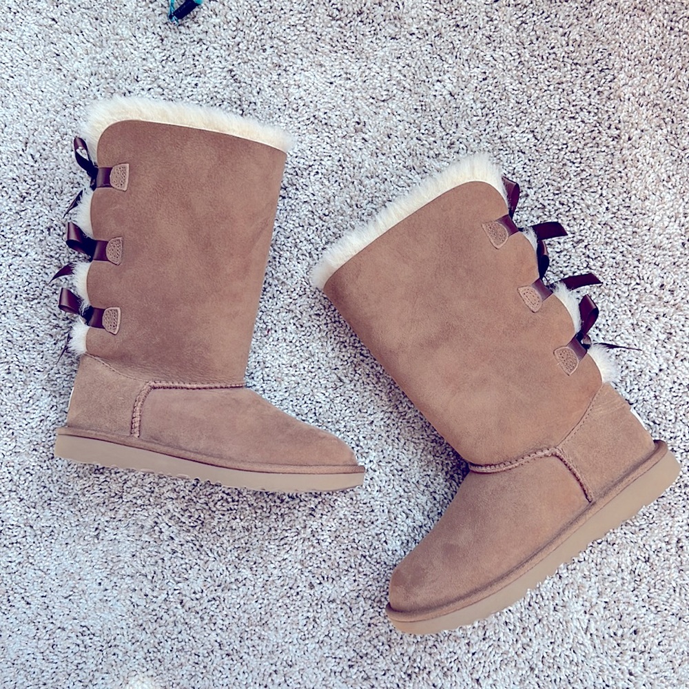 UGG Bailey bows tall boots girls size 3 - Picture 6 of 12